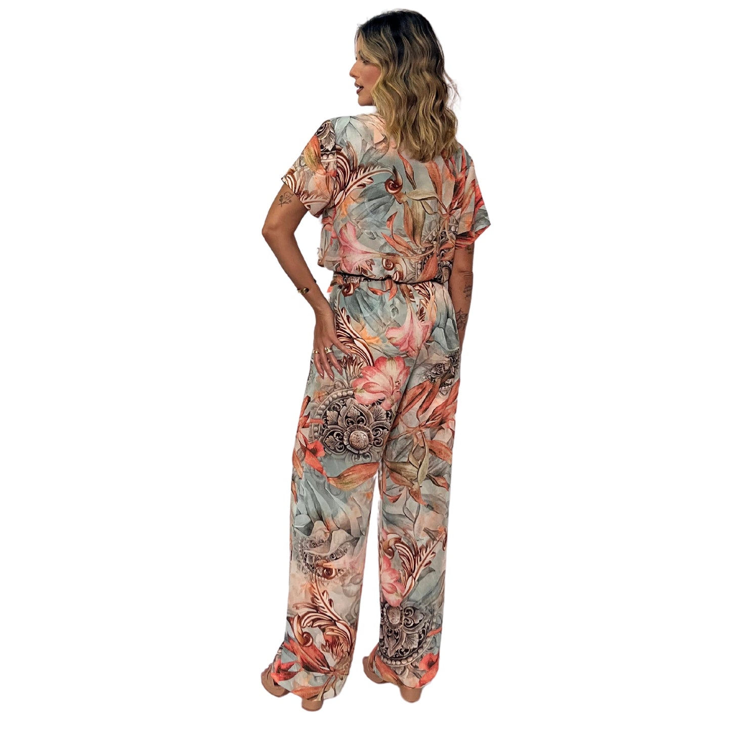 Conjunto Blusa decote "V" e calça pantalona Trancoso