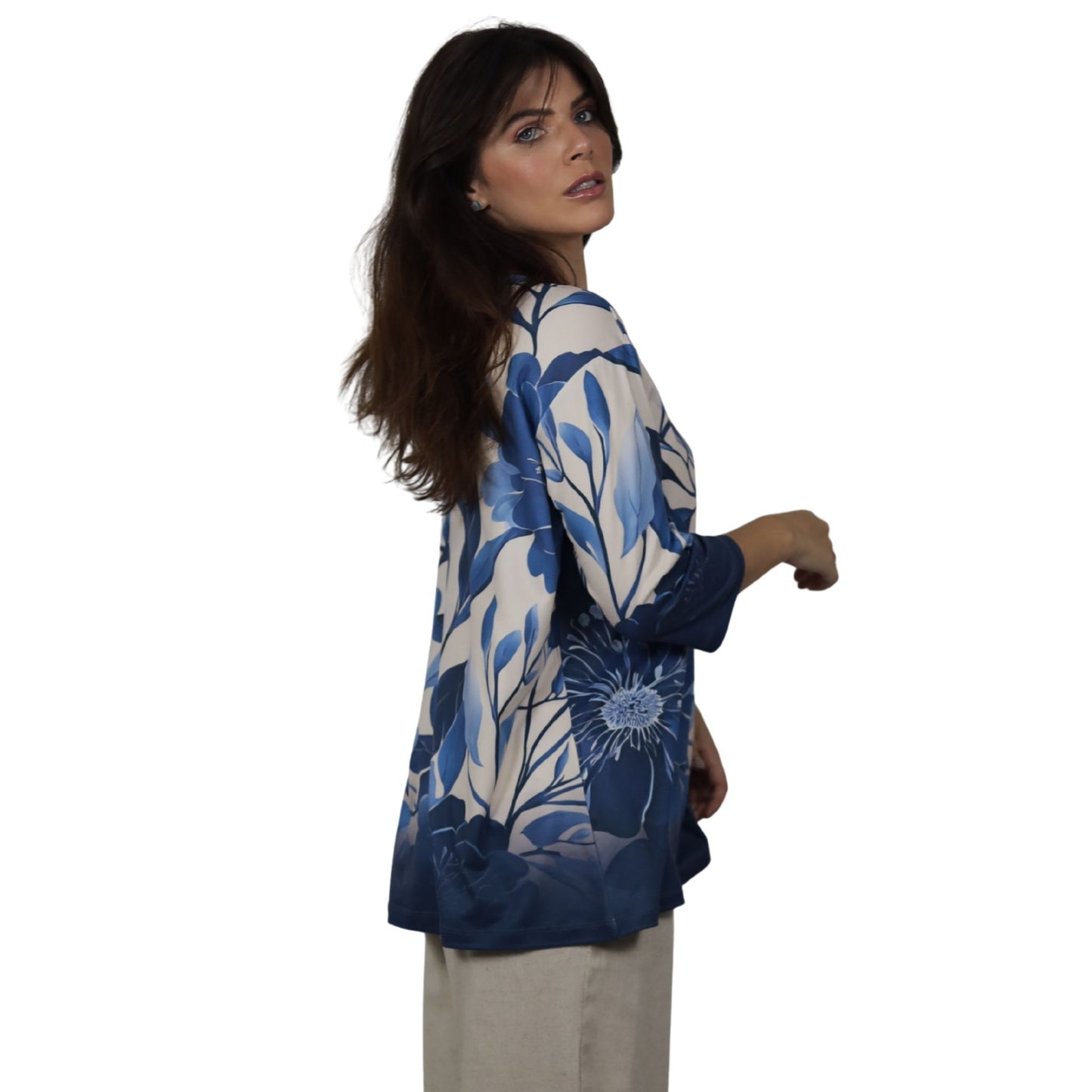 Blusa Decote "V" manga 3/4 BIXUGRILLO estampada Folhas Azuis