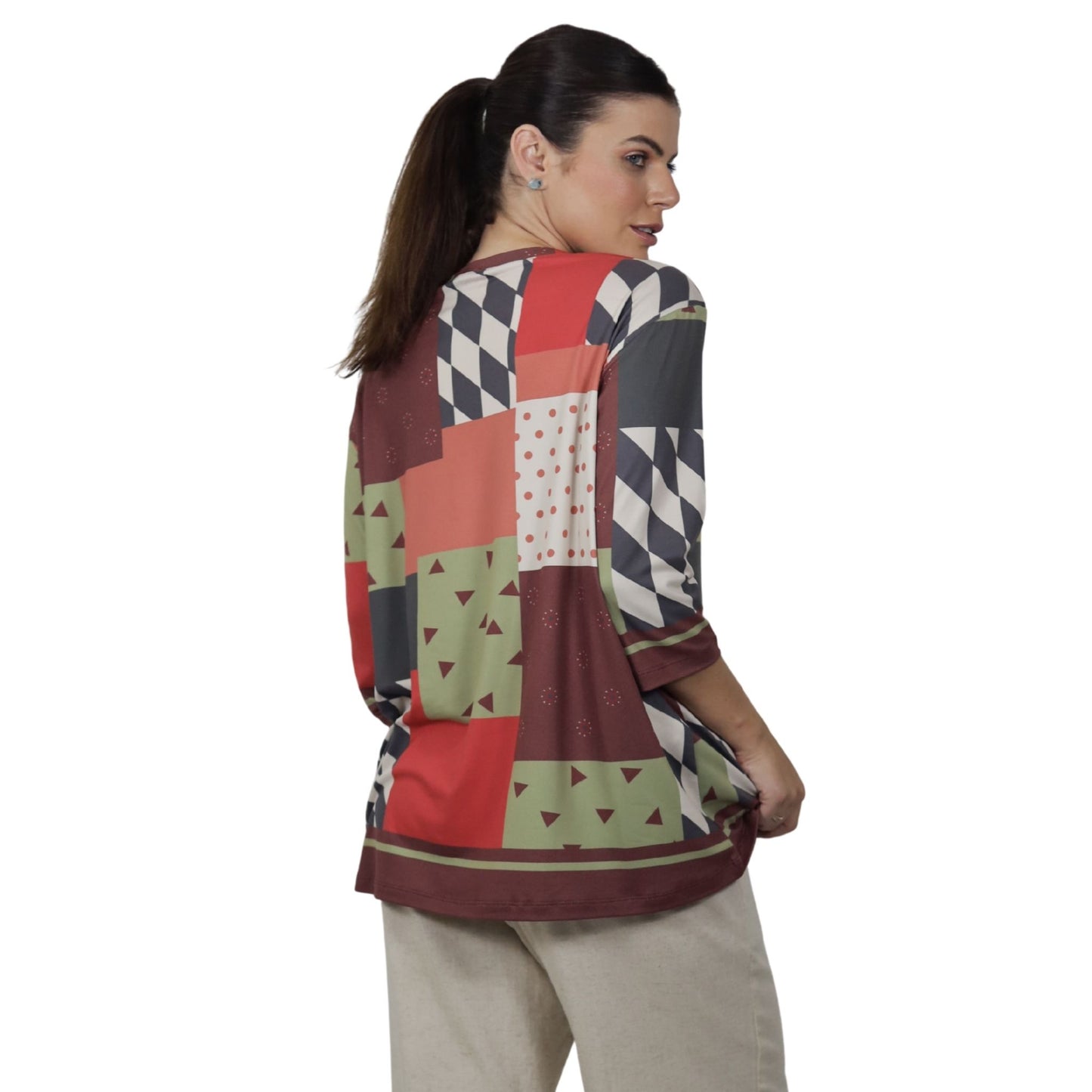 Blusa Decote "V" manga 3/4 BIXUGRILLO estampada Patchwork Quadrados