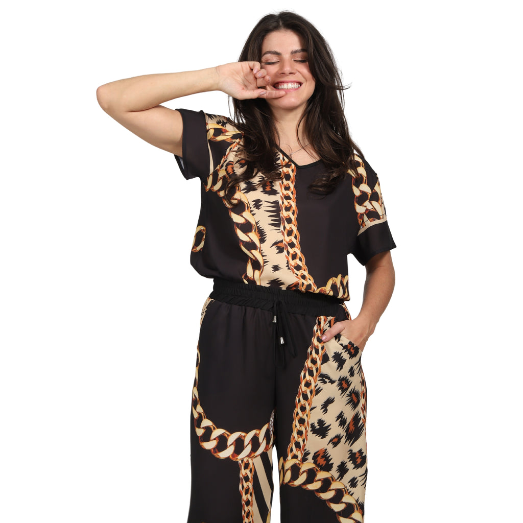 Blusa decote "V" manga curta Clássico