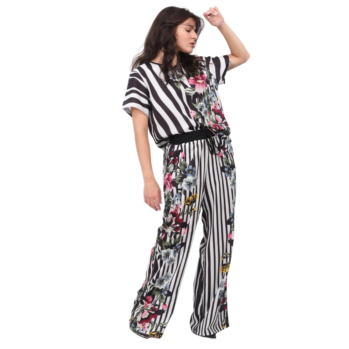 Conjunto Blusa decote "V" e calça pantalona Zebra floral
