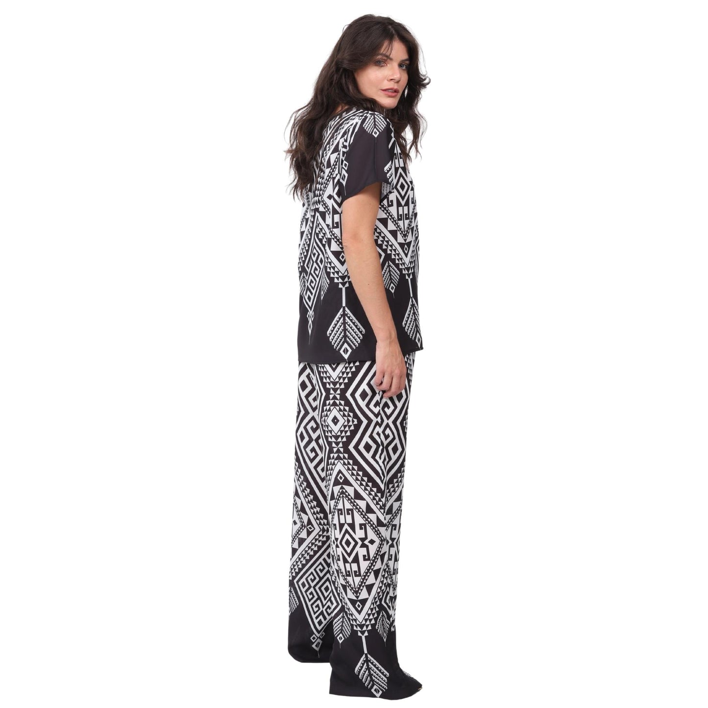 Blusa decote "V" manga curta Tribal P&B