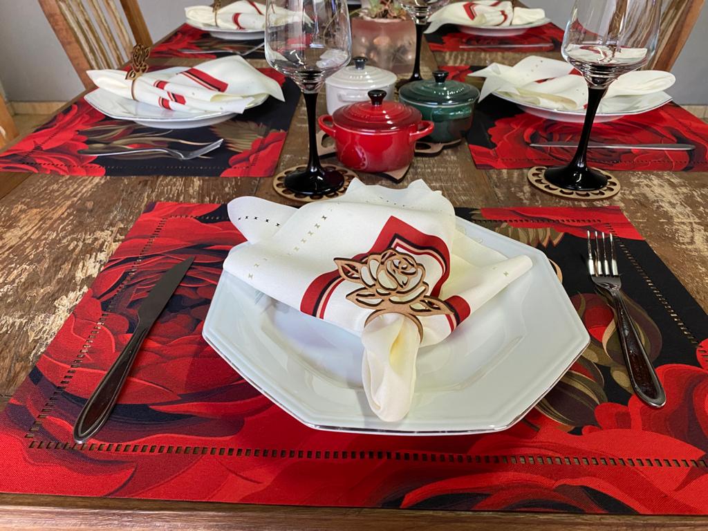 kit de 38 pçs  p/ 6 lugares lugares mesa posta estampa Rosas Vermelhas com corte a laser
